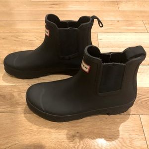 Hunter Chelsea rain boots